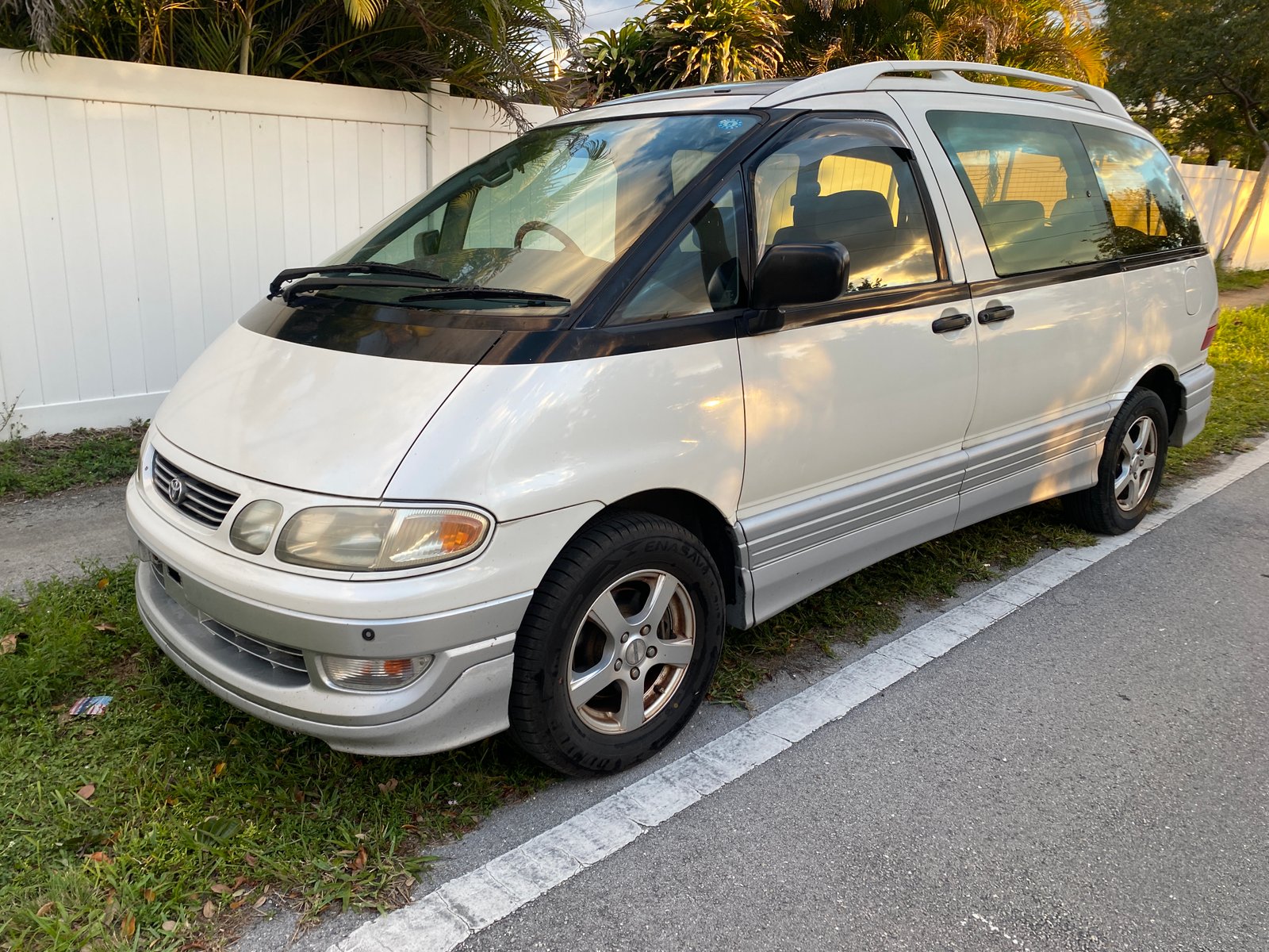 1999 Toyota Estima Emina